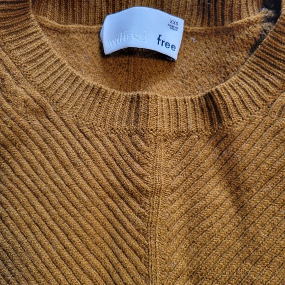 Aritzia Wilfred Free Isabelli Chevron Merino Wool Sweater - Picture 3 of 6